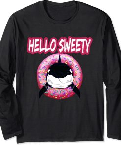 Orca swims with donut Long Sleeve T-Shirt